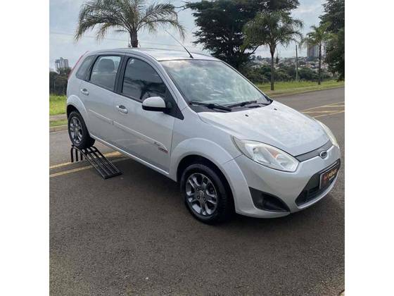 FORD FIESTA 1.6 SE HATCH 16V FLEX 4P MANUAL
